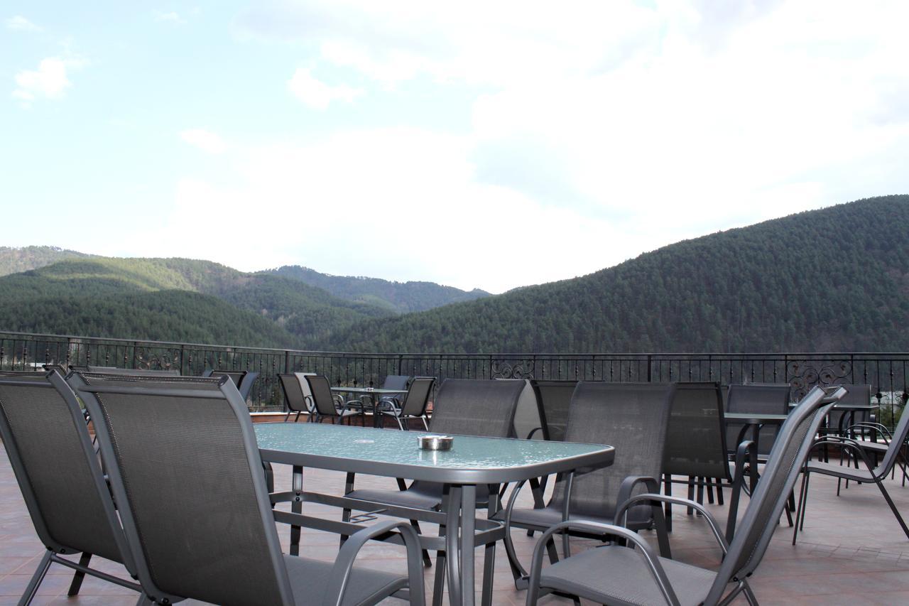 Park And Vella Hills Resort 4*