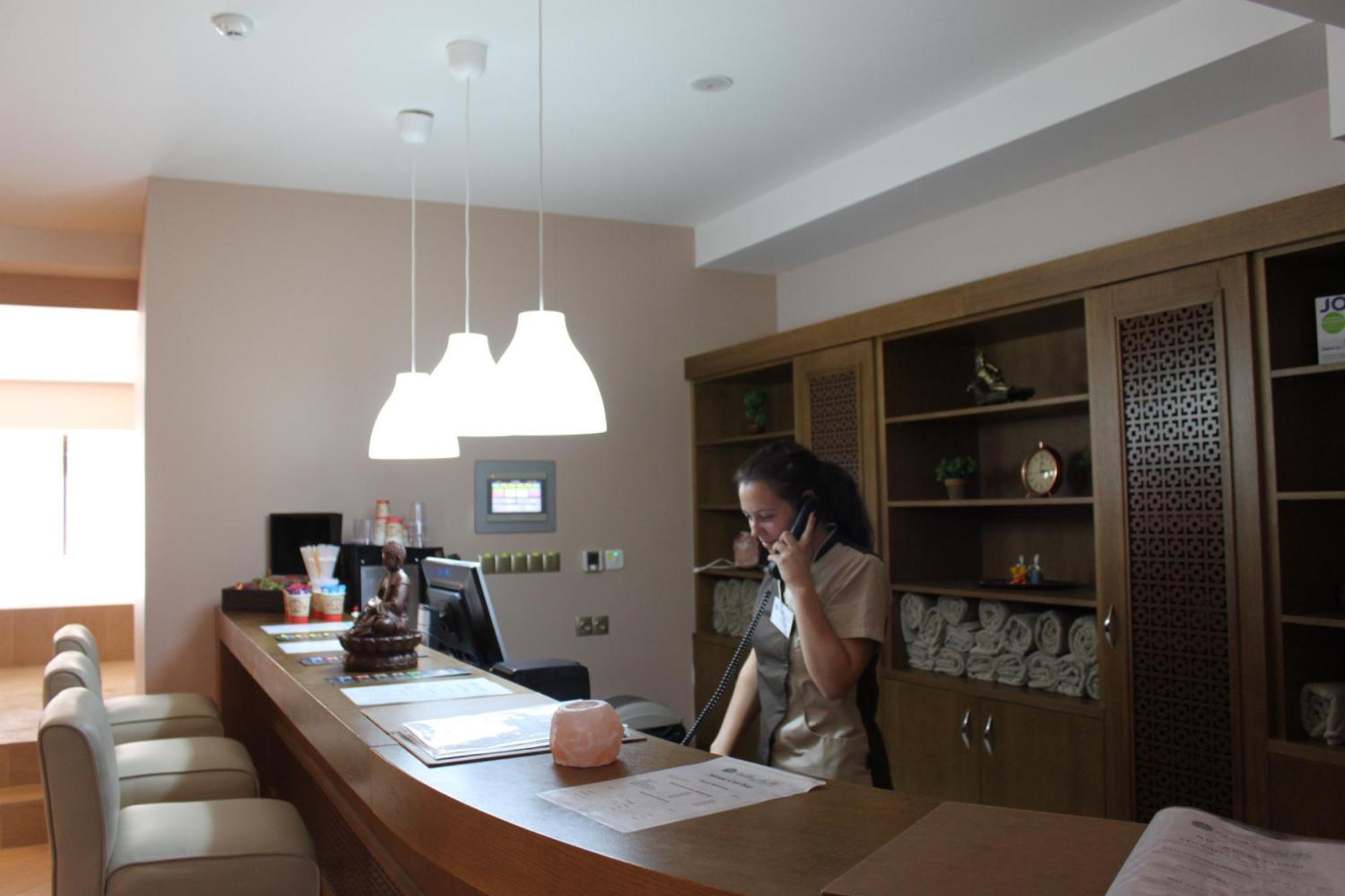 Park And Vella Hills Resort 4*