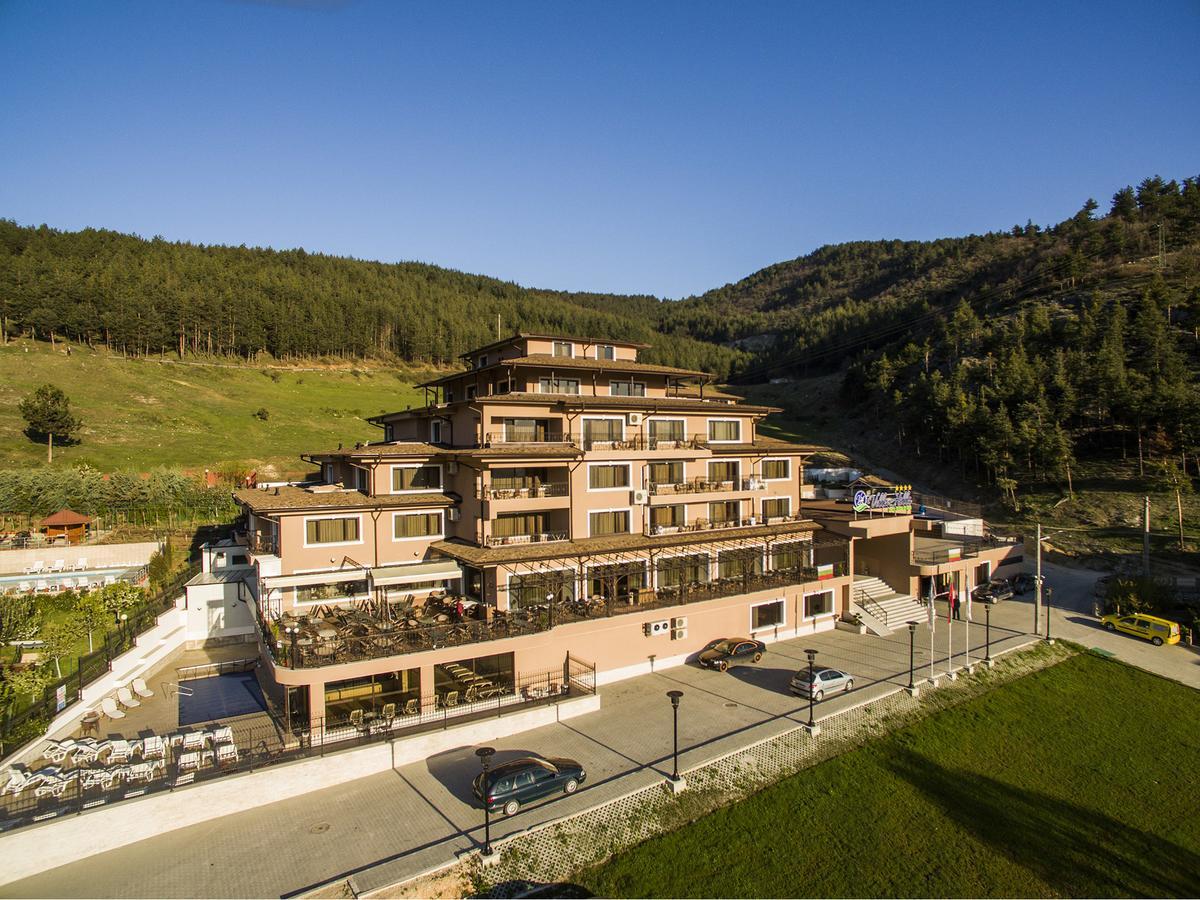 Park And Vella Hills 4*