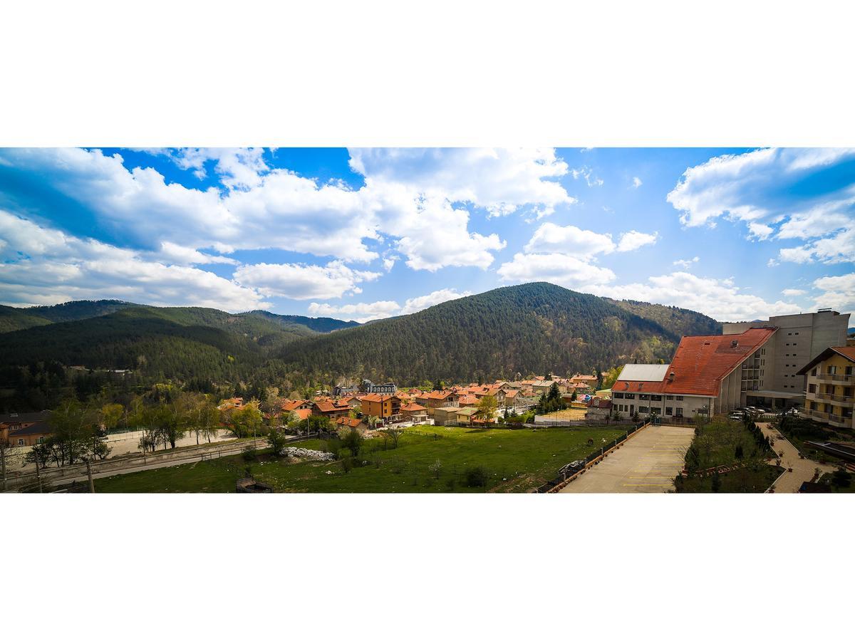 Park And Vella Hills Welingrad